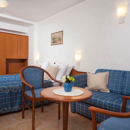 Bluesun Hotel Marina Brela Εξωτερικό φωτογραφία